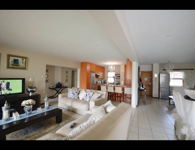 4 BEDROOM APARTMENT FOR SALE IN EMFULENI GOLF ESTATE